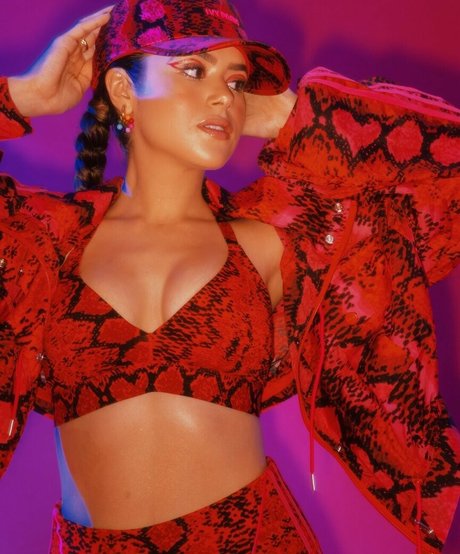 Maisa star du porno chaud collection