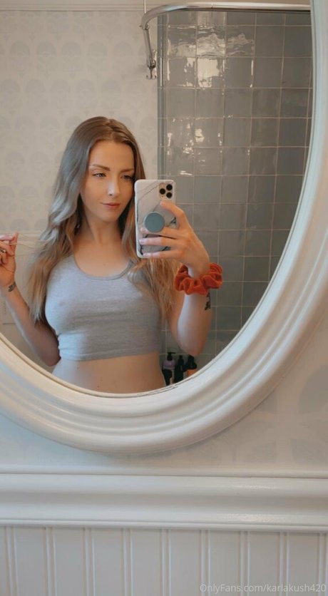 karlakush420 étoile sexy photos