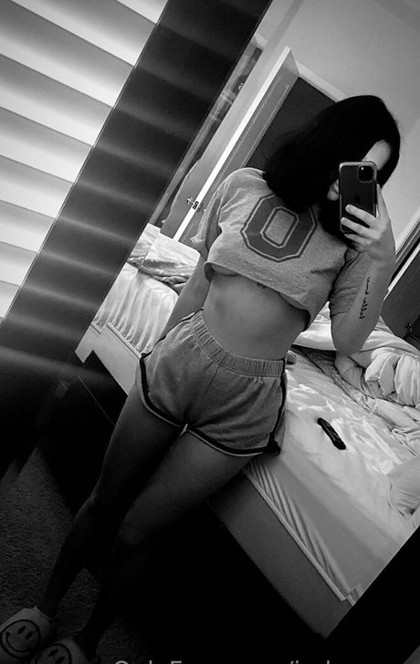 jaderayxo modèle porno des photos