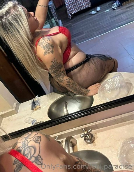 roni paradise modèle porno images