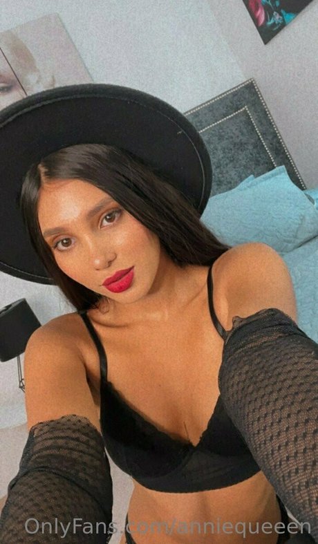 anniequeeen actrice pornographique des photos