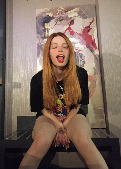 Akasi ASMR modèle xxx collection