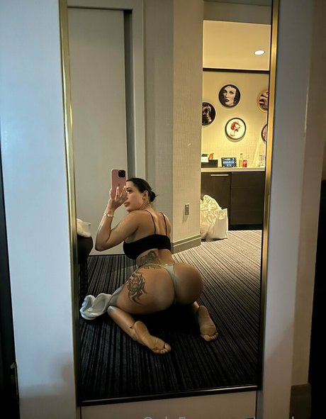 ans leey sexe star image