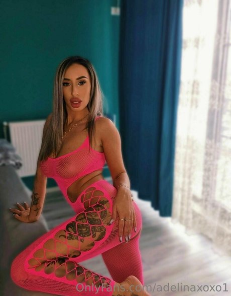 adelinaxoxo1 modèle pornographique des photos