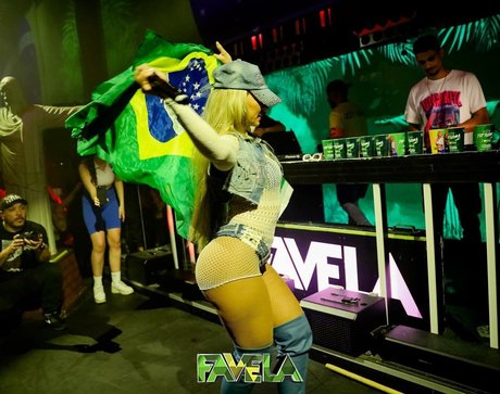 Paloma Lopes belle star du porno galeries