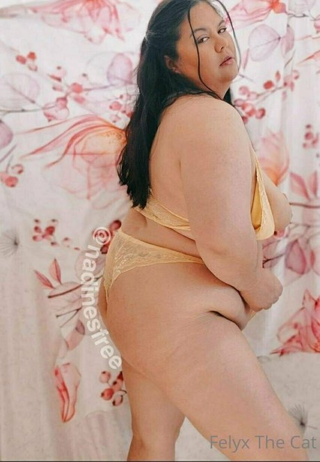 felyxfree modèle adulte photo