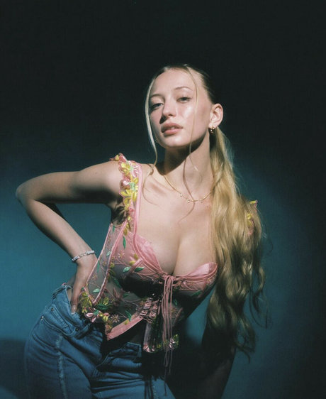 sophia ilysm star érotique image