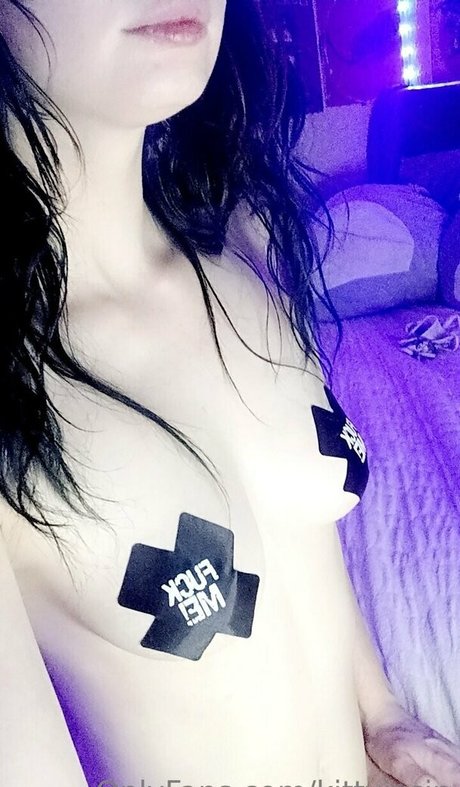 kittvixsin star pornographique img