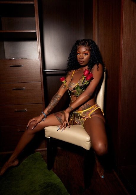 yungyannahfetish actrice xxx photos