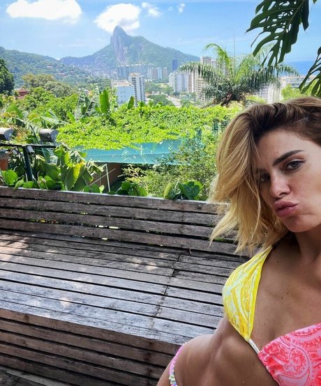 Carolina Dieckmann étoile chaude galerie