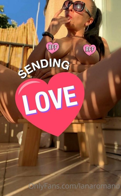 lanaromano modèle sexy photos