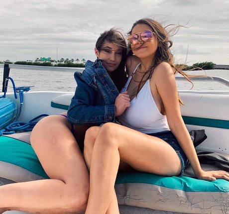 Maddy Mahmoudi étoile sexy image