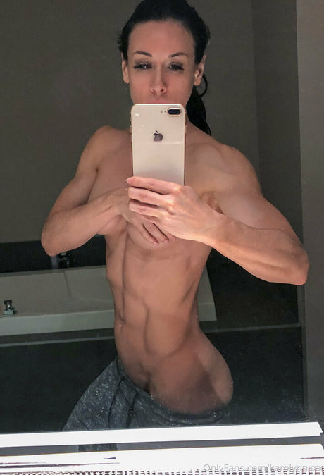 Karolynn jolie star du porno archive