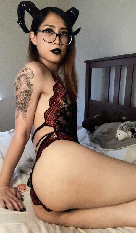 skelly tan actrice hd images