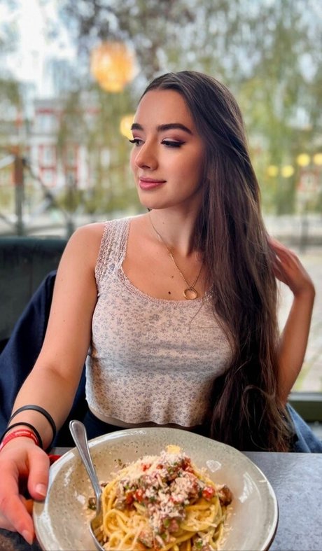 brune petite onlyfans sexe de haute qualité images