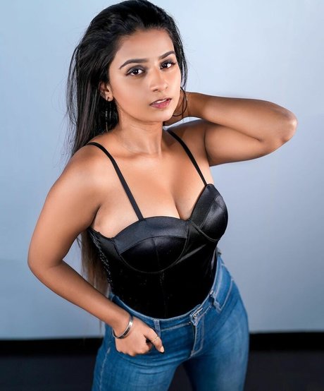 Suhana Khan nus de stars du porno galeries