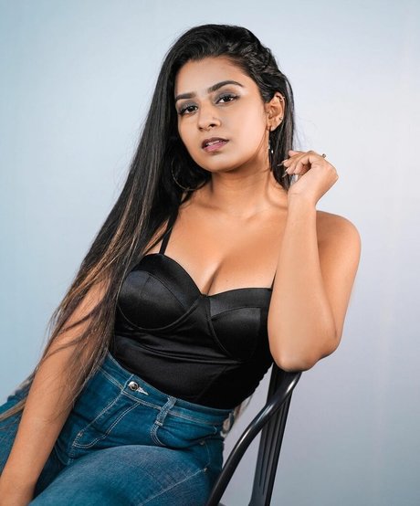 Suhana Khan star du porno chaud image