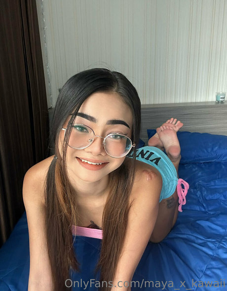 maya x kawaii star du porno en haute qualité des photos