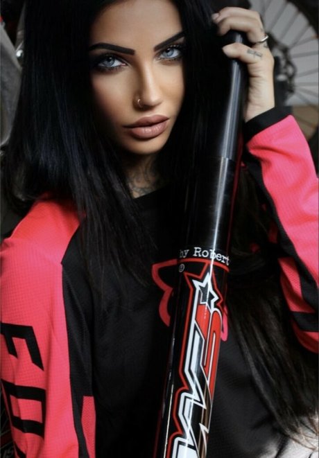 rousse tatouée onlyfans gratuit meilleur des photos