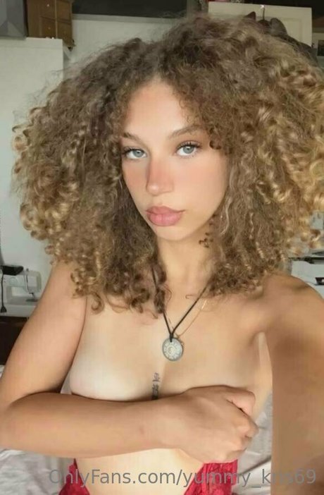 yummy kris69 actrice artistique des photos