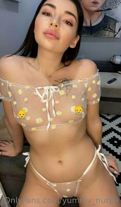 yummy kris69 actrice nue photos