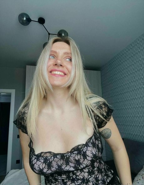 your paradisse actrice sexy galerie