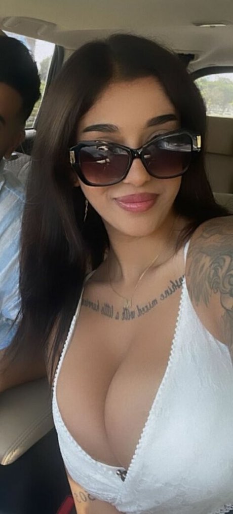 May Bakshi modèle collection