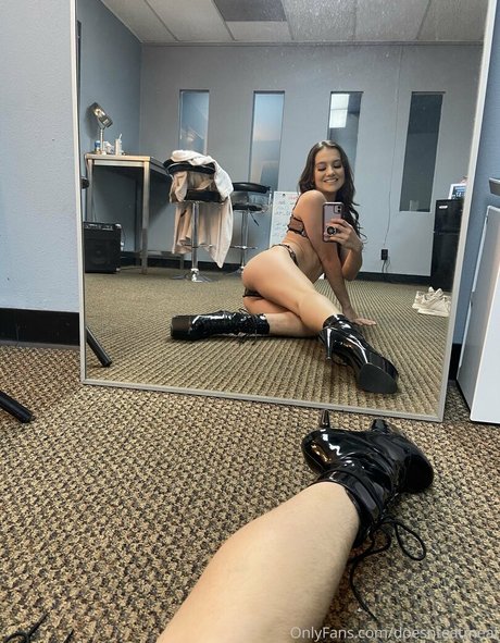 doesnteatmeat nus de stars du porno archive