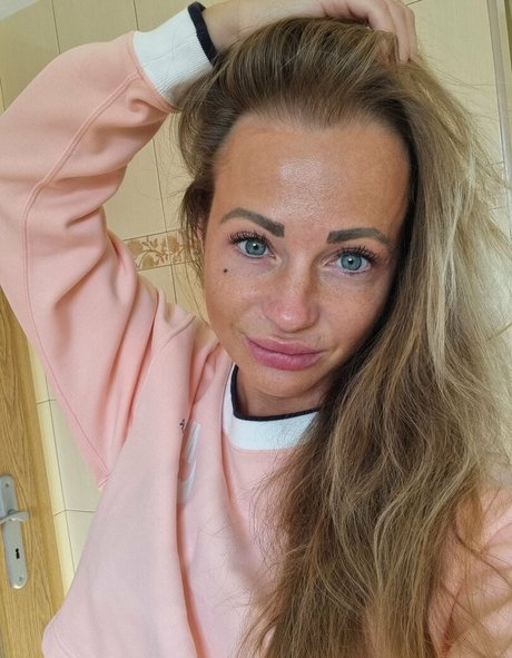 yourmonicaa étoile de l'art collection