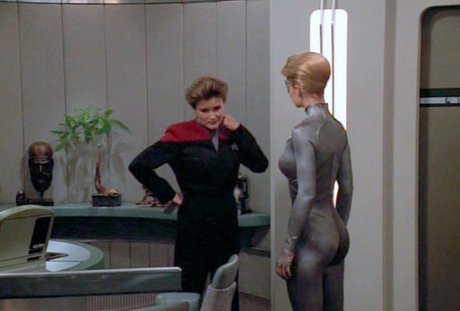 Jeri Ryan star érotique archive