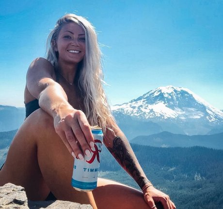 Jordan Elizabeth modèle gratuit des photos