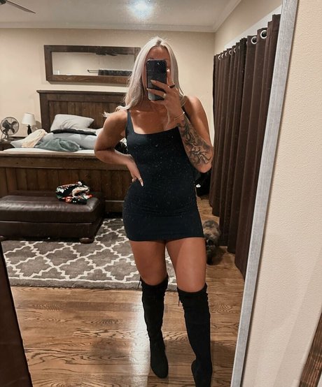 Jordan Elizabeth modèle artistique photo