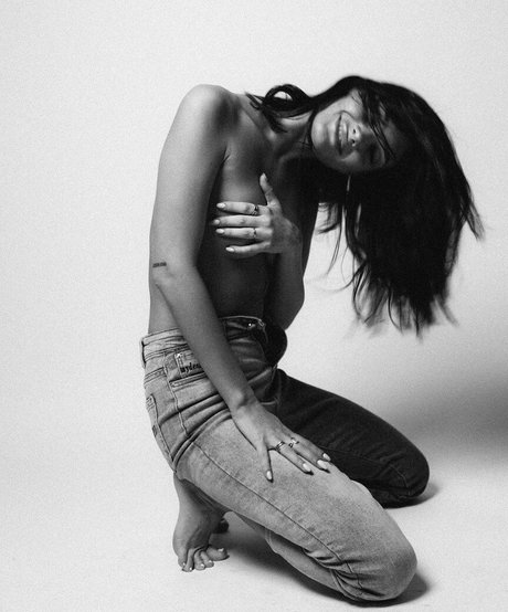 Shani Mor Resnick actrice parfaite galeries