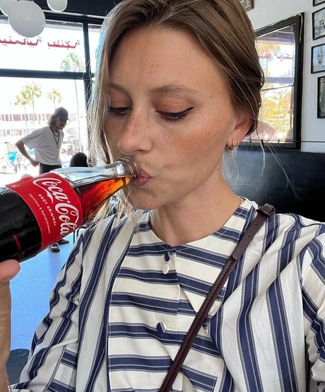 Aly Michalka star du porno xxx galeries