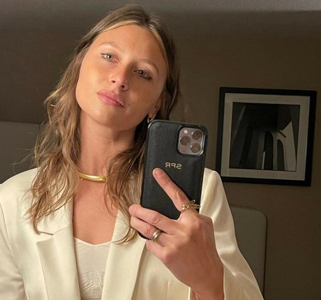 Aly Michalka xxx étoile img