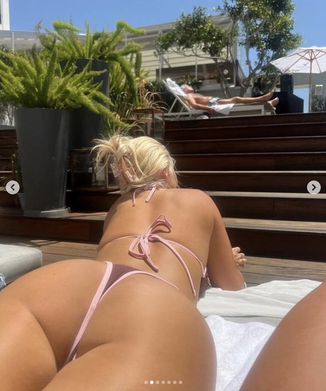 Ellie Brown modèle de sexe photo