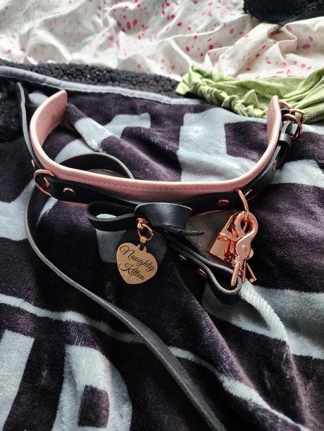 Amber Marie Cowles modèle nu collection