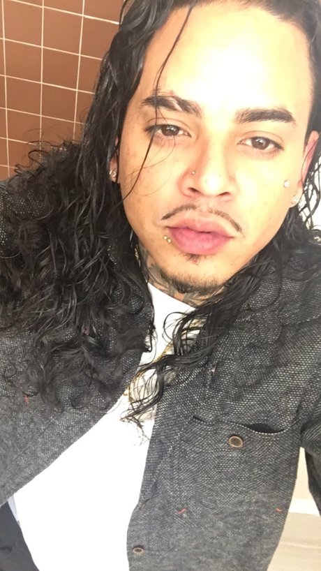 gros clitoris uniquementfans art de haute qualité photos