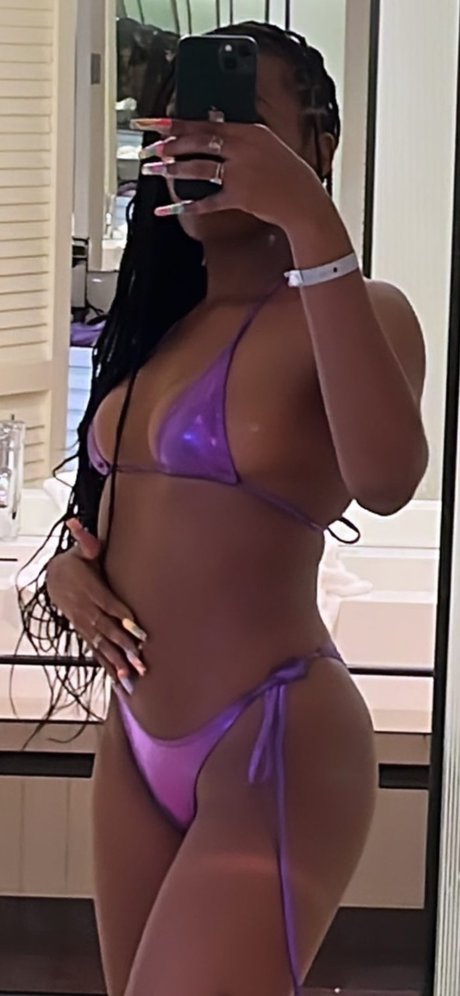 It s wet_ modèle artistique photo