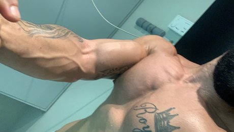 PrettyMiddleEast art étoile galerie