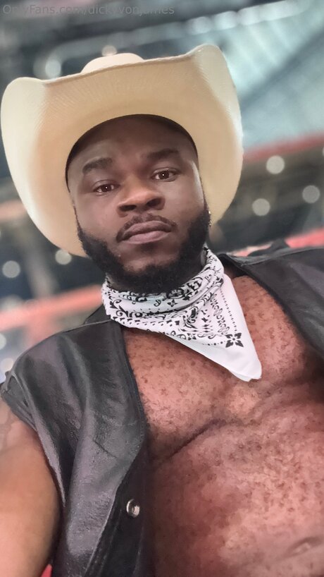 Dicky Von James mannequin galerie