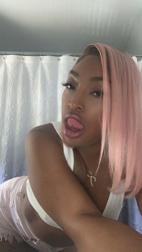 prwttypink xxx étoile image