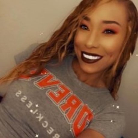 CiCi Millz haut modèle photos