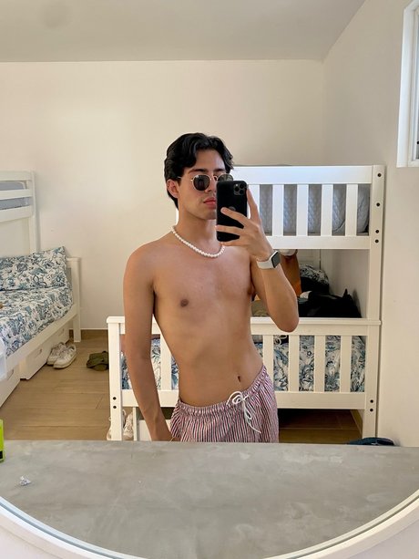 Dominyck Arriola modèle porno images