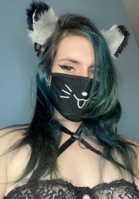 Killa Quinn modèle nu des photos