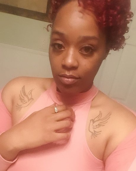 _QueenTriggz_ star du porno exclusive archive