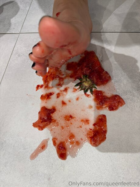 Queenfeetred xxx star du porno photos