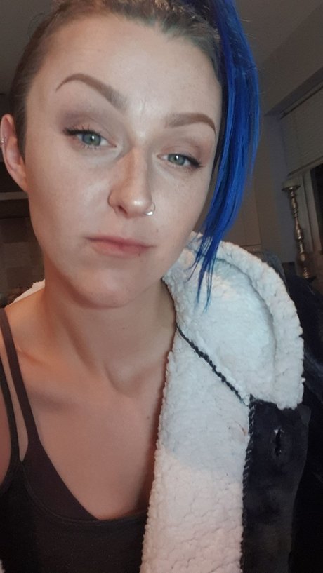 Queen Bella Moonstone actrice érotique img