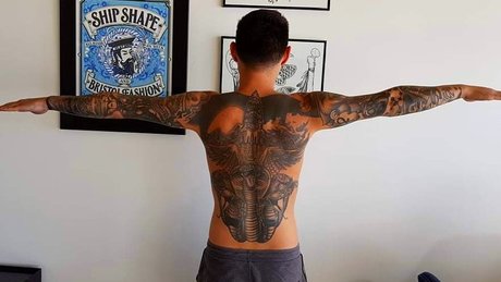 Dominic Williams étoile sexy des photos