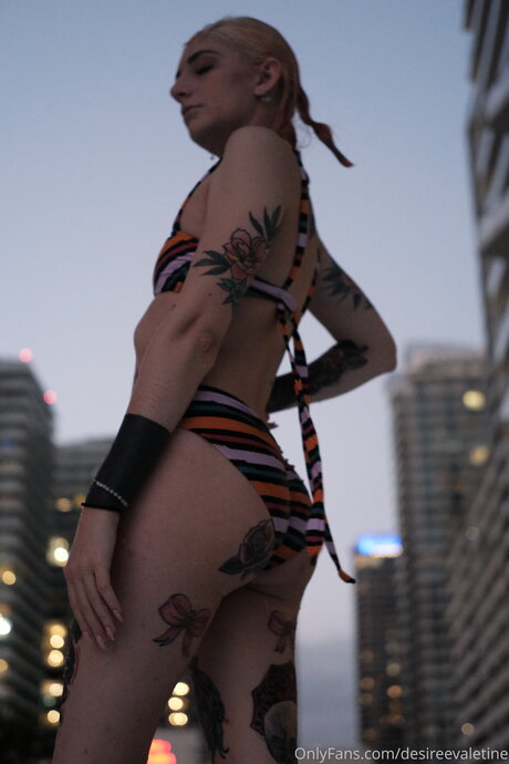 seins bonnet g onlyfans chaud de haute qualité photo